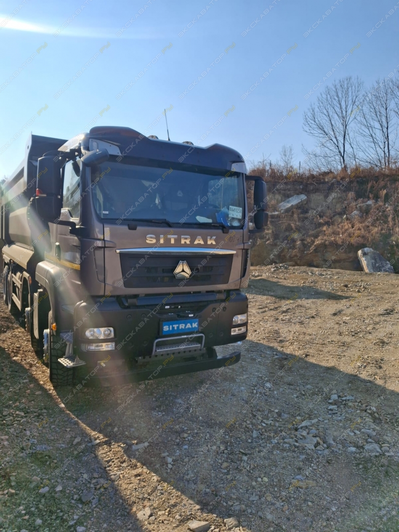 Sitrak C7H 8x4 [4]