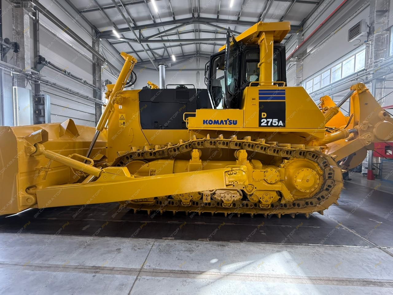 Komatsu D275A-5 [4]