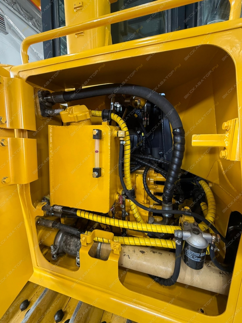 Komatsu D275A-5 [22]