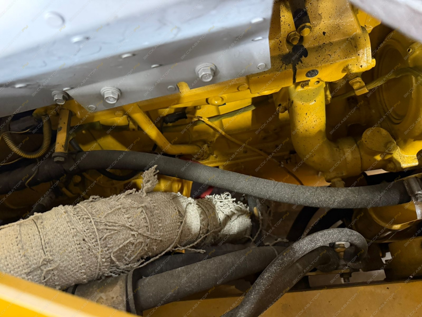 Komatsu D275A-5 [17]