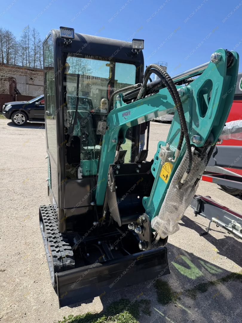 Komatsu PC38UU [3]