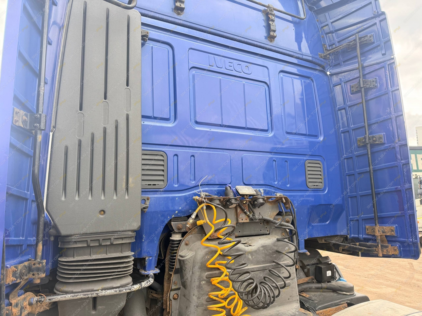 Stralis [12]