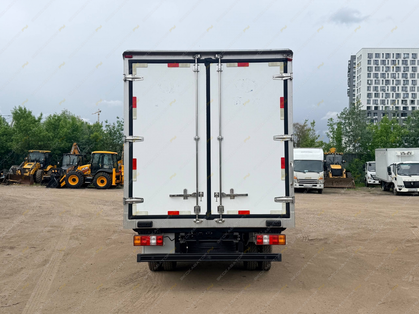 Isuzu Elf [3]