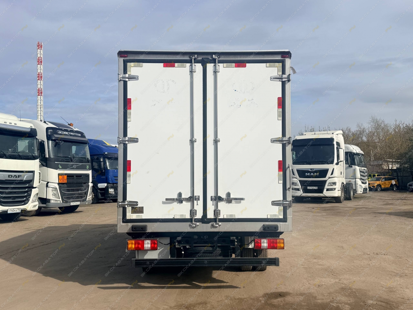 Isuzu Elf [4]