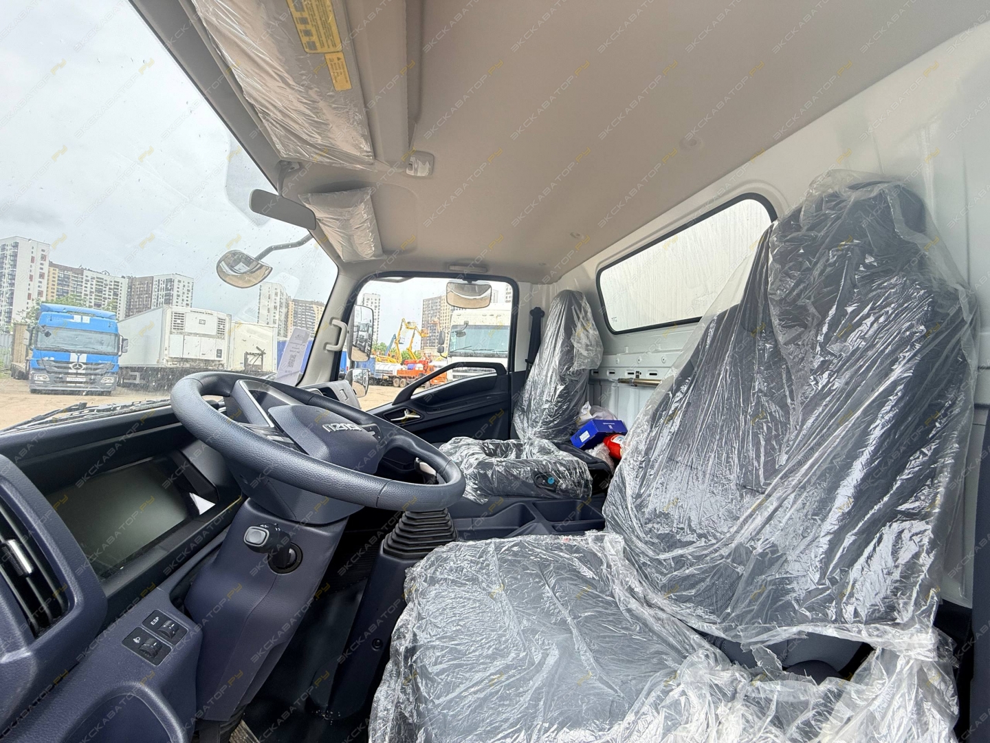 Isuzu Elf [6]