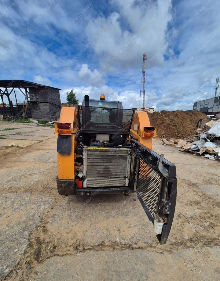 Case SR220 [6]