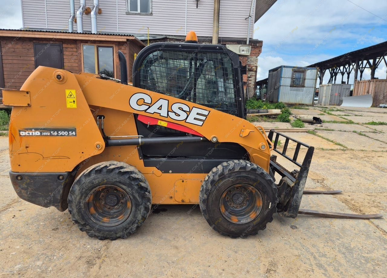 Case SR220 [1]