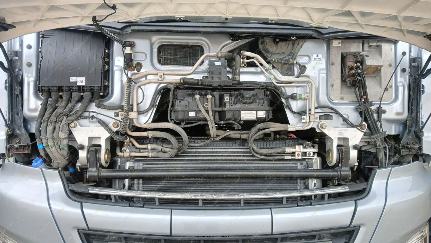 Shacman SX4188YY381 [5]