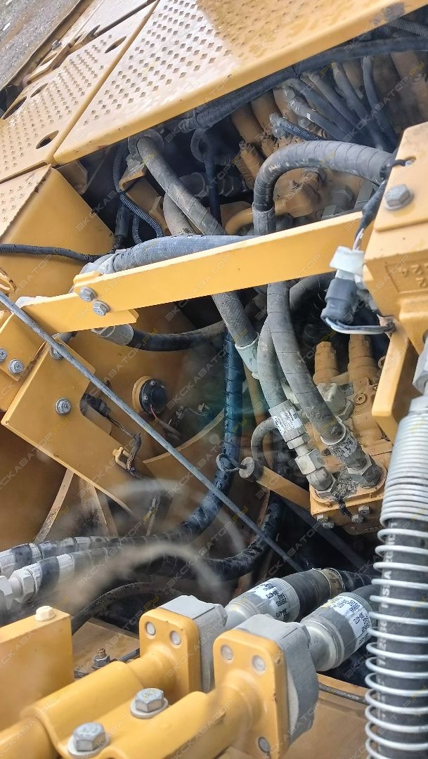 Caterpillar 318D2 L [5]