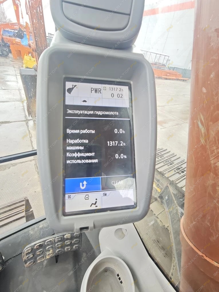 Hitachi ZX200-5 [2]