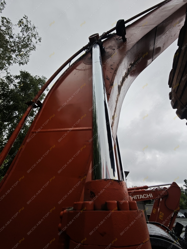 Hitachi ZX330-5A [19]