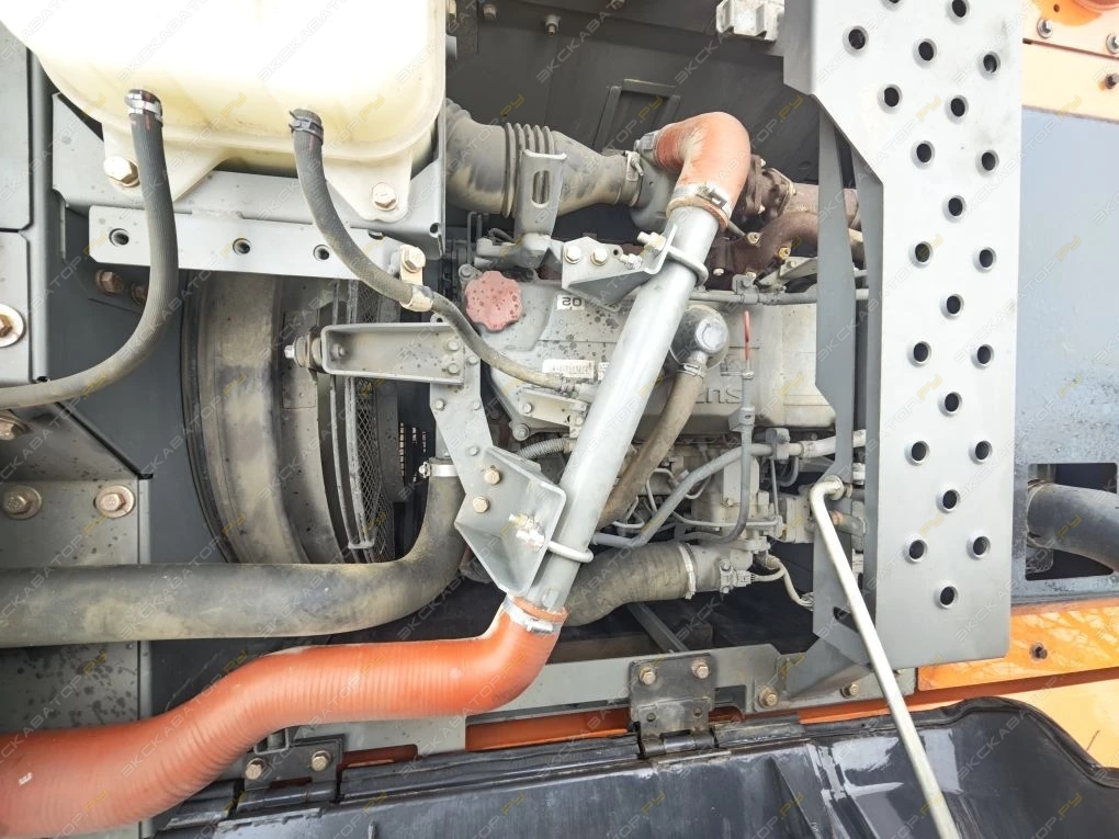 Hitachi ZX200-5 [10]