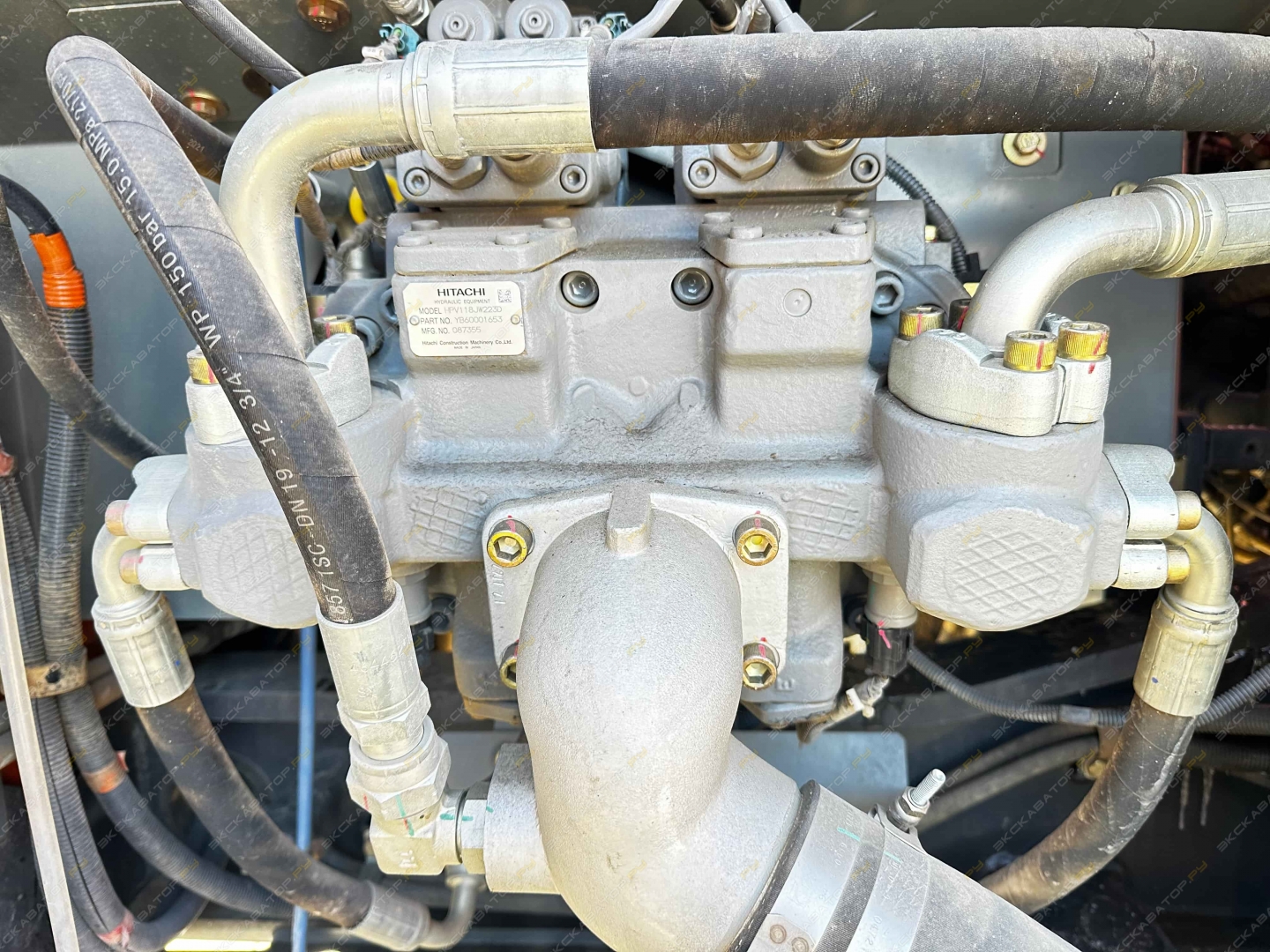 Hitachi ZX200-5 [11]