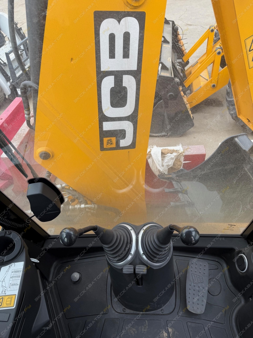 JCB 4CX [10]