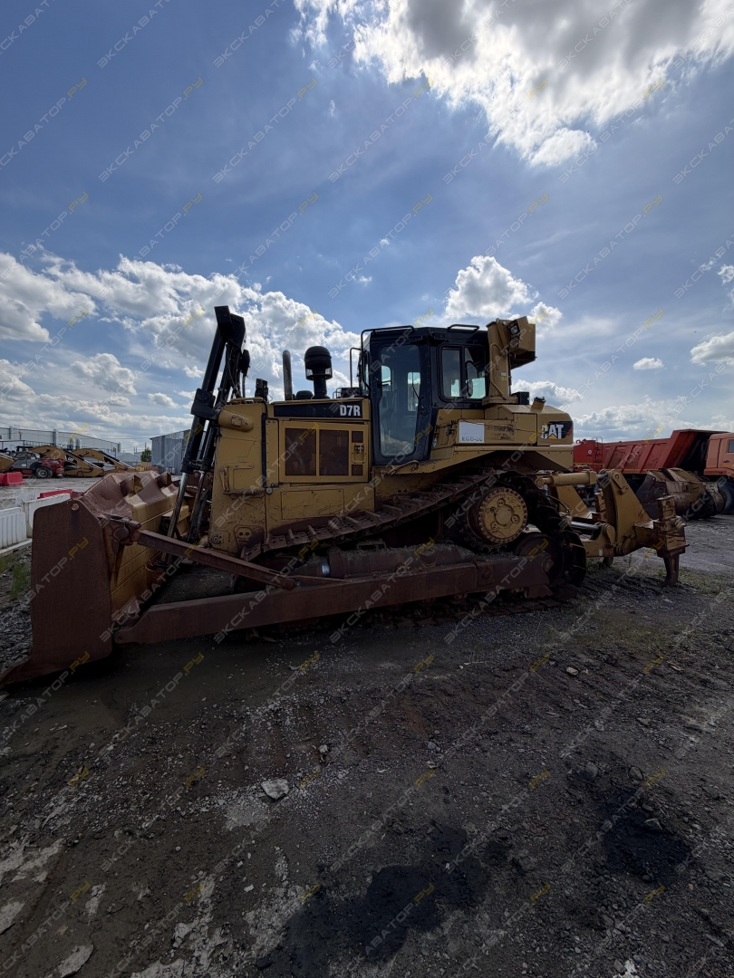 Caterpillar D7R [2]