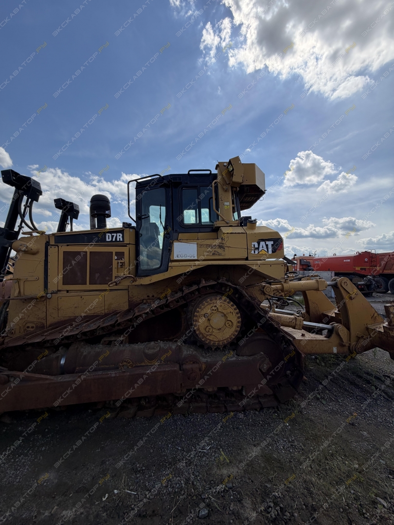 Caterpillar D7R [1]