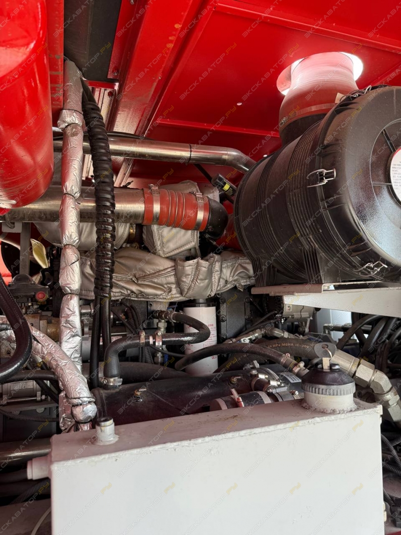 Atlas Copco ROC L6-44 [9]