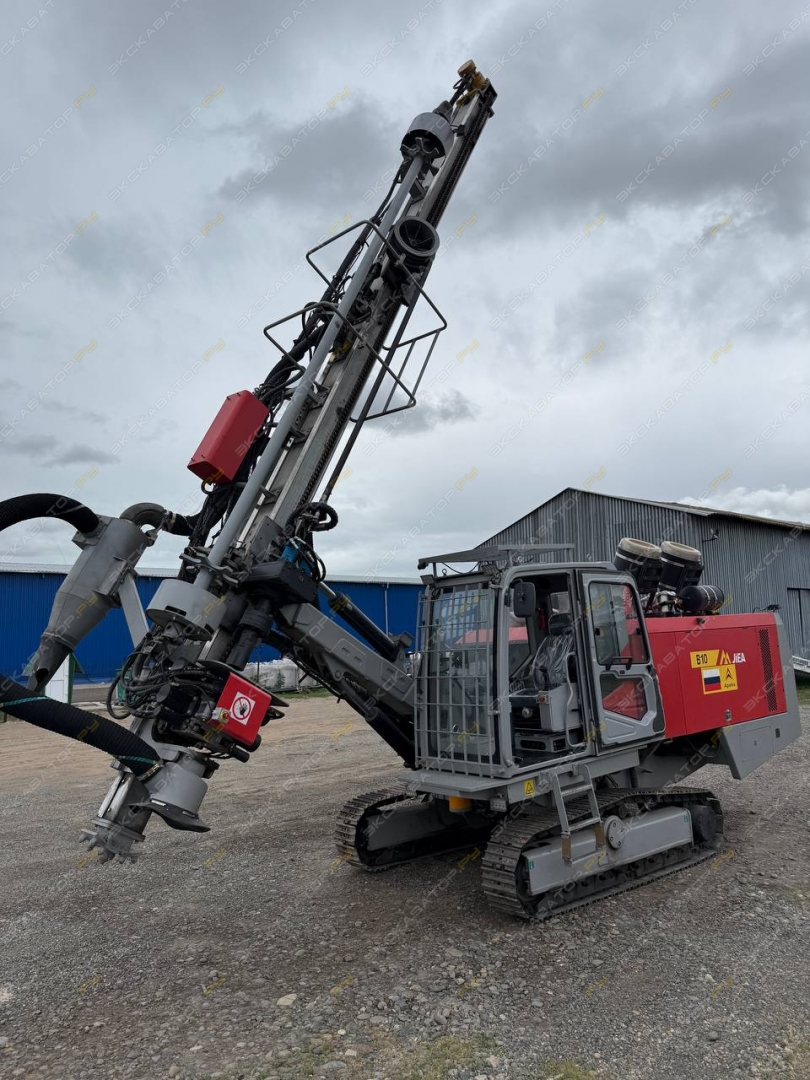 Atlas Copco ROC L6-44 [24]