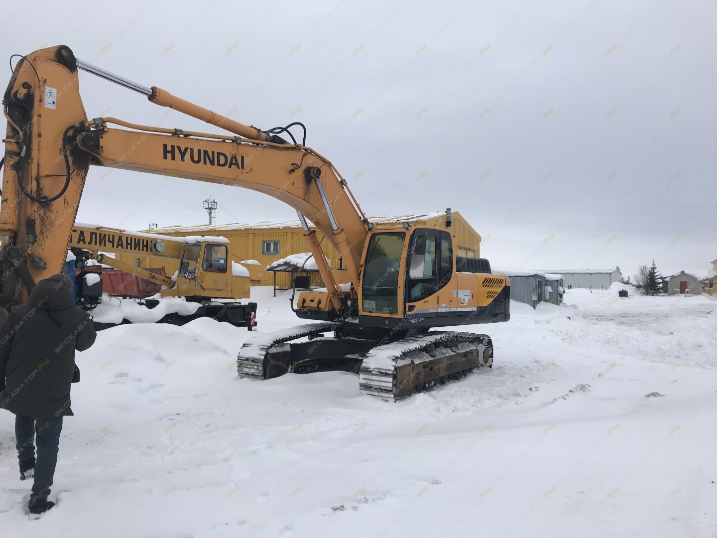 Hyundai R 300LC-9S [2]