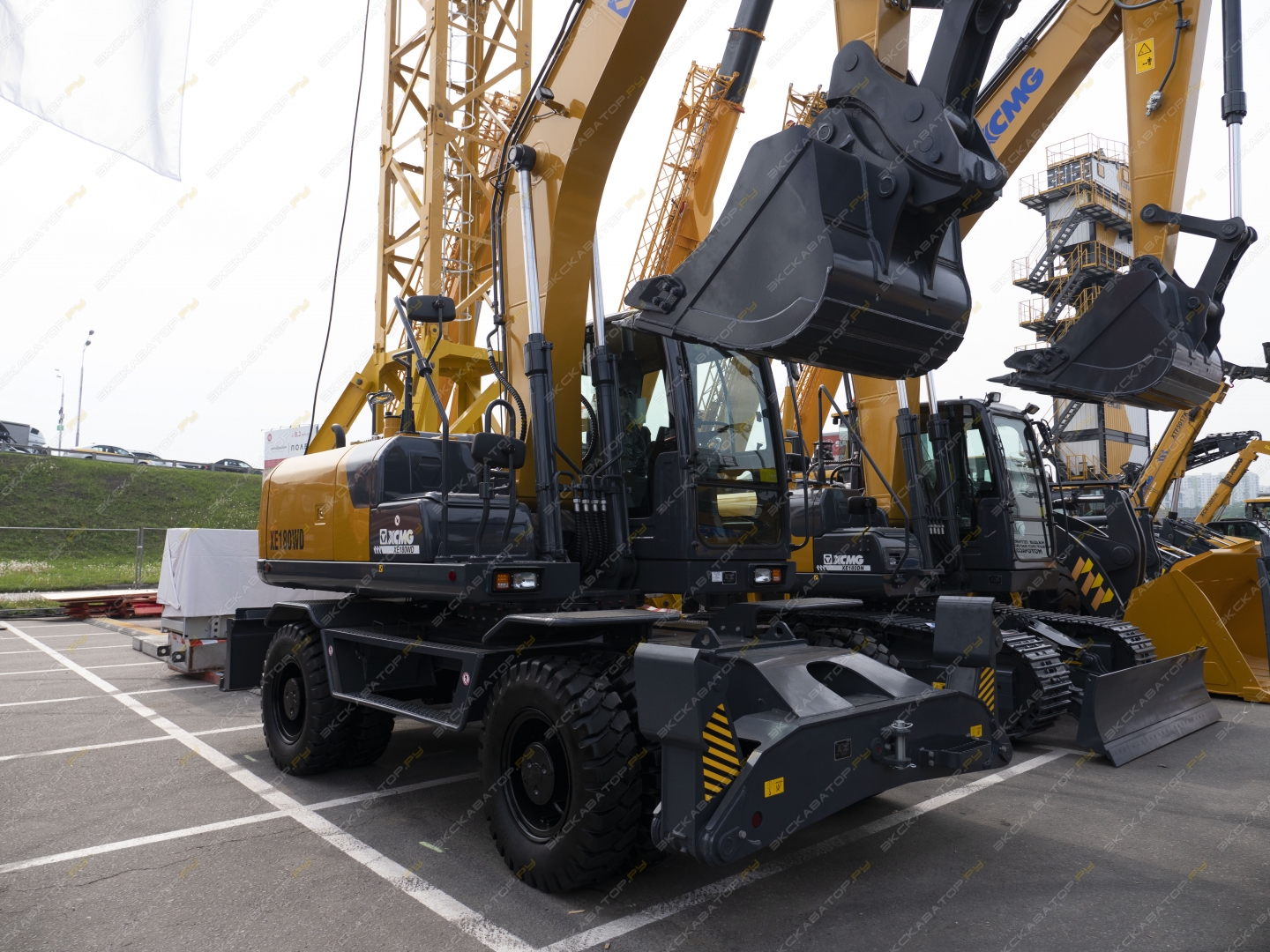 XCMG XE180WD [4]