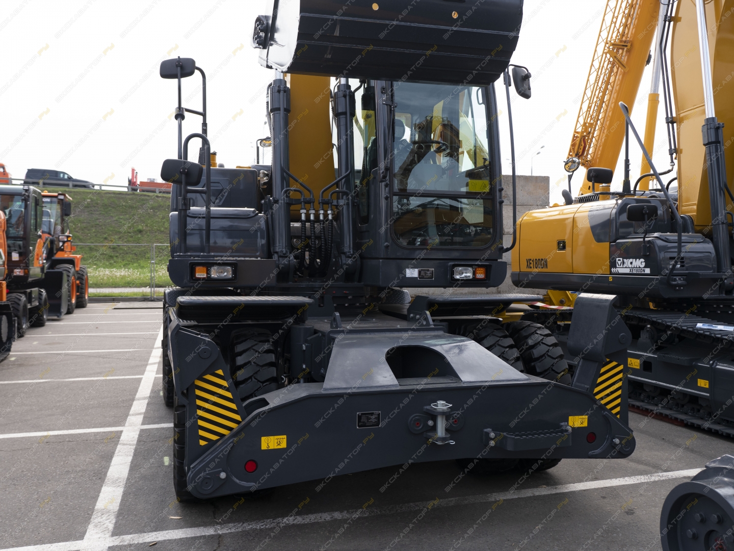 XCMG XE180WD [3]