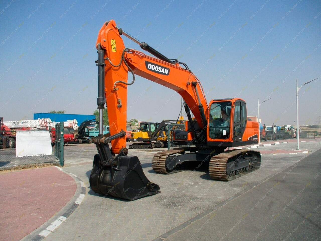 Doosan DX225LCA [1]