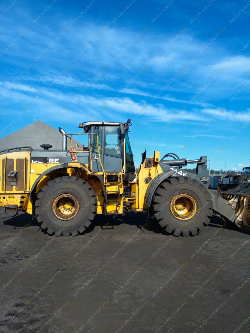 John Deere 744K High-Lift [1]