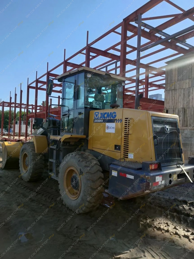 XCMG LW300KN [3]