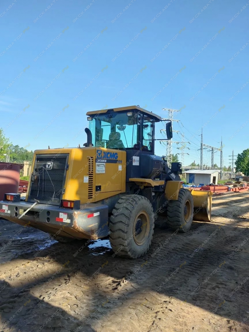 XCMG LW300KN [2]