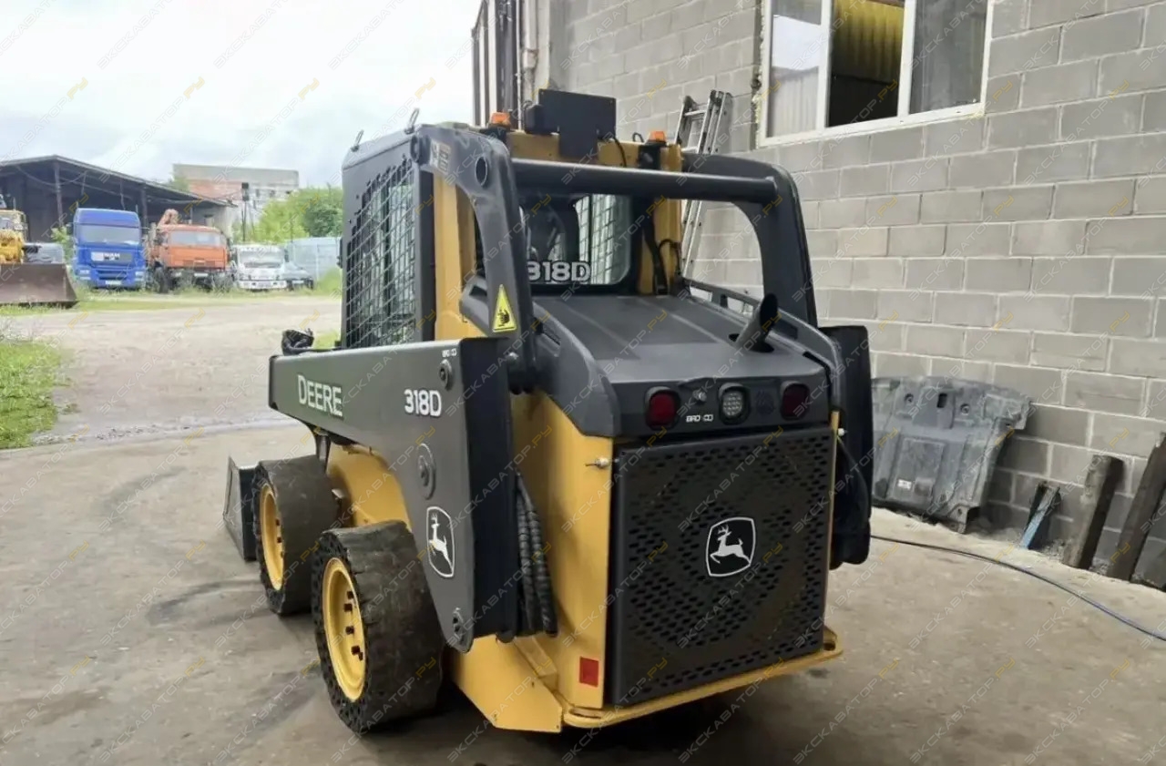 John Deere 318D [1]