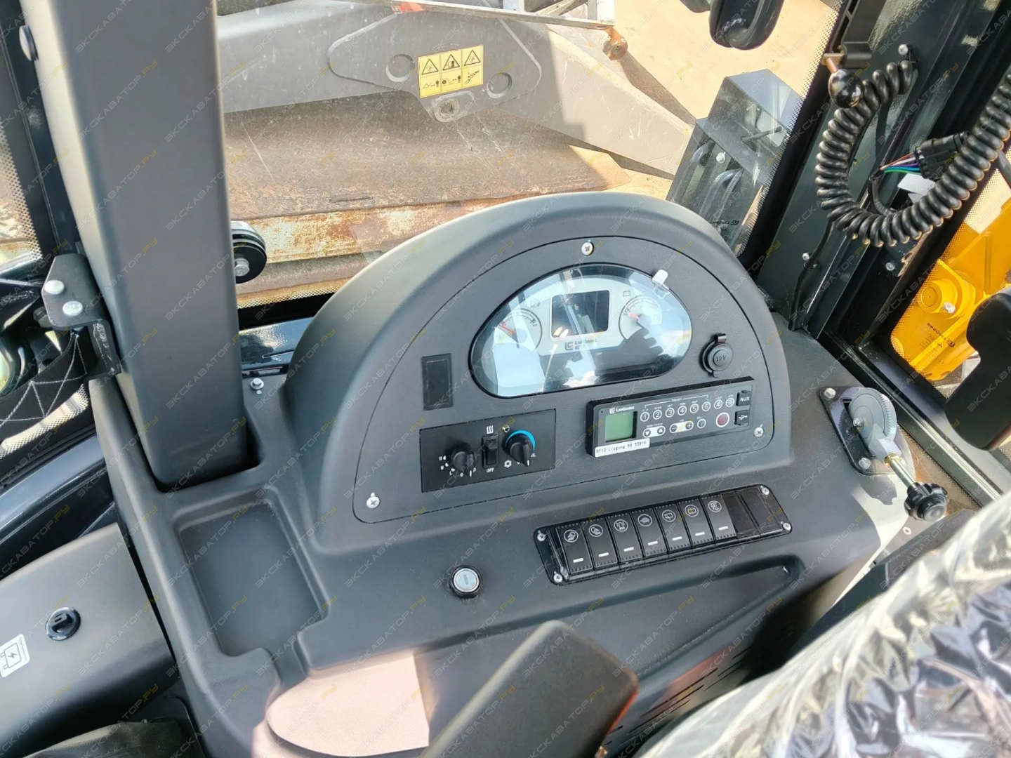 LiuGong CLG777A-S [10]