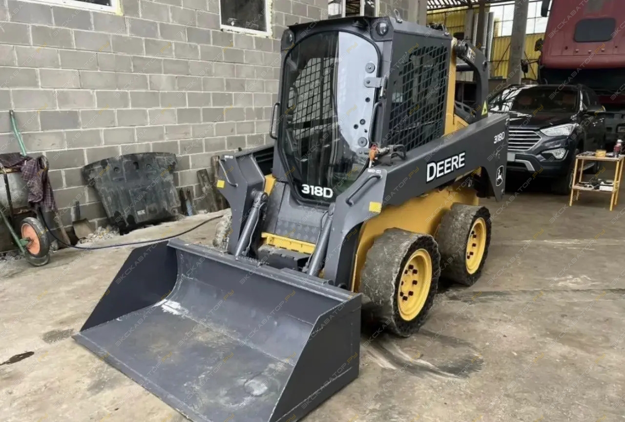 John Deere 318D [0]