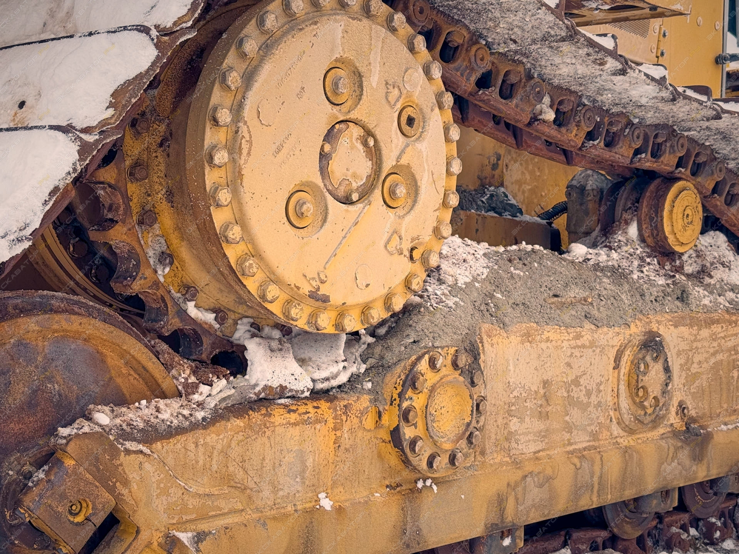 Caterpillar D5 [20]