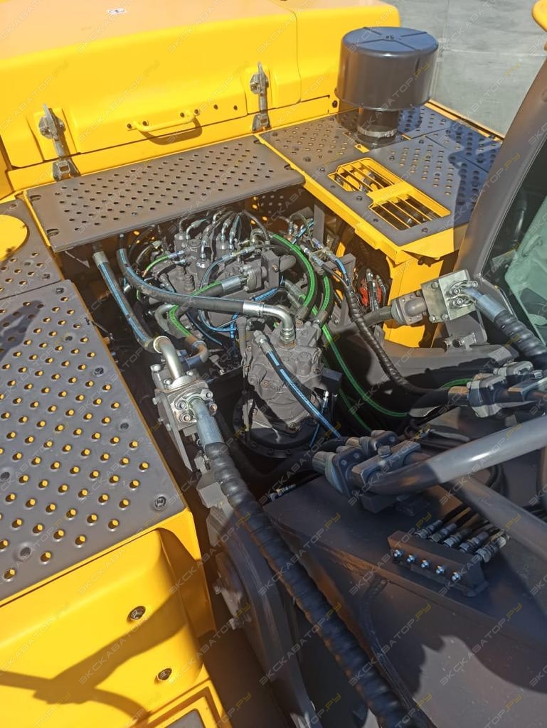 Volvo EC380DL [15]