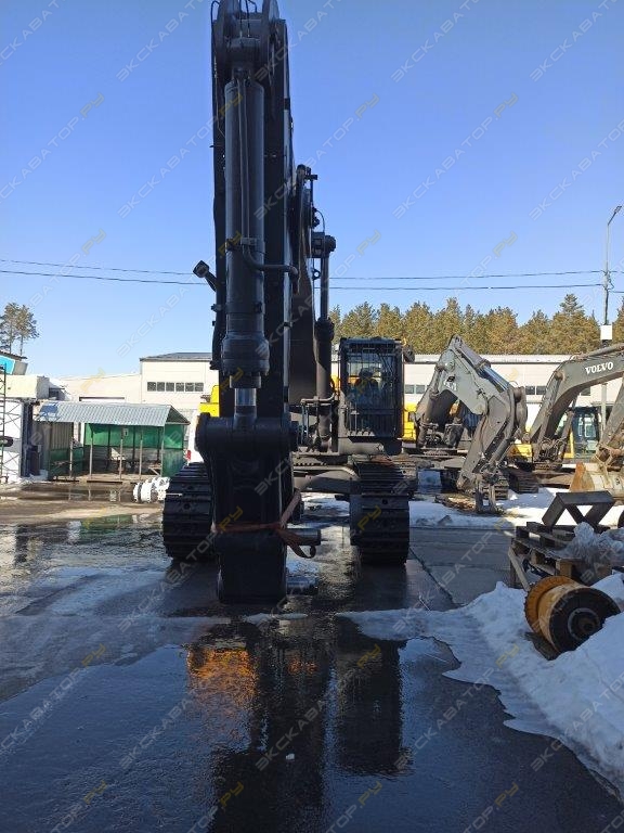 Volvo EC 750DL [17]
