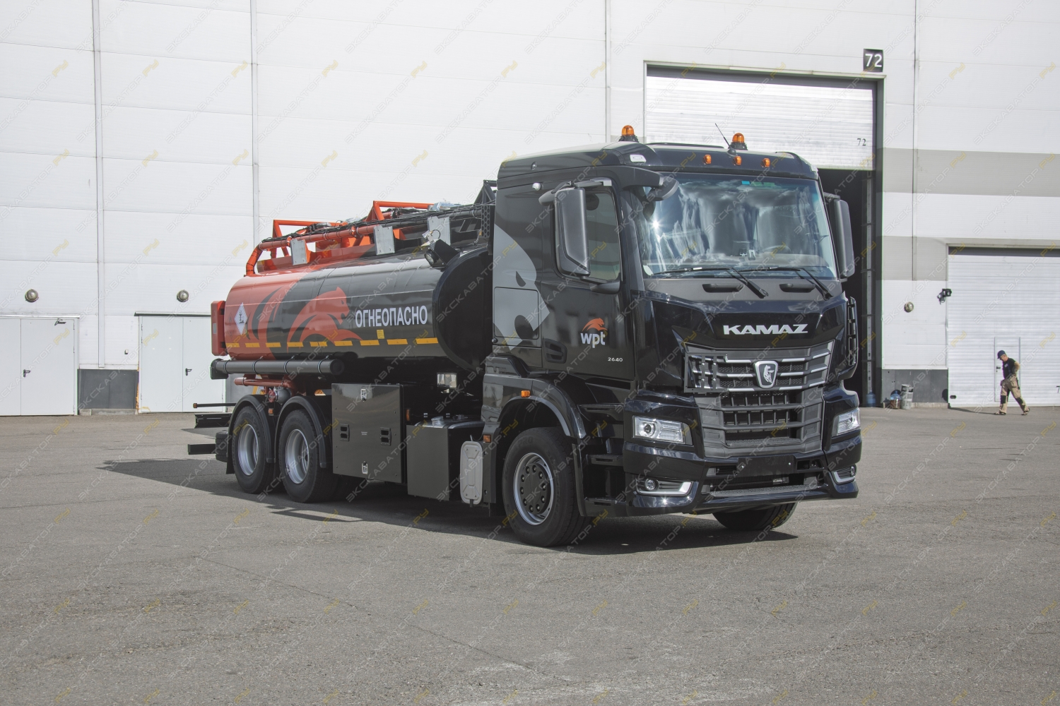 ГрАЗ АТЗ-56216 на шасси КамАЗ-65658 [7]