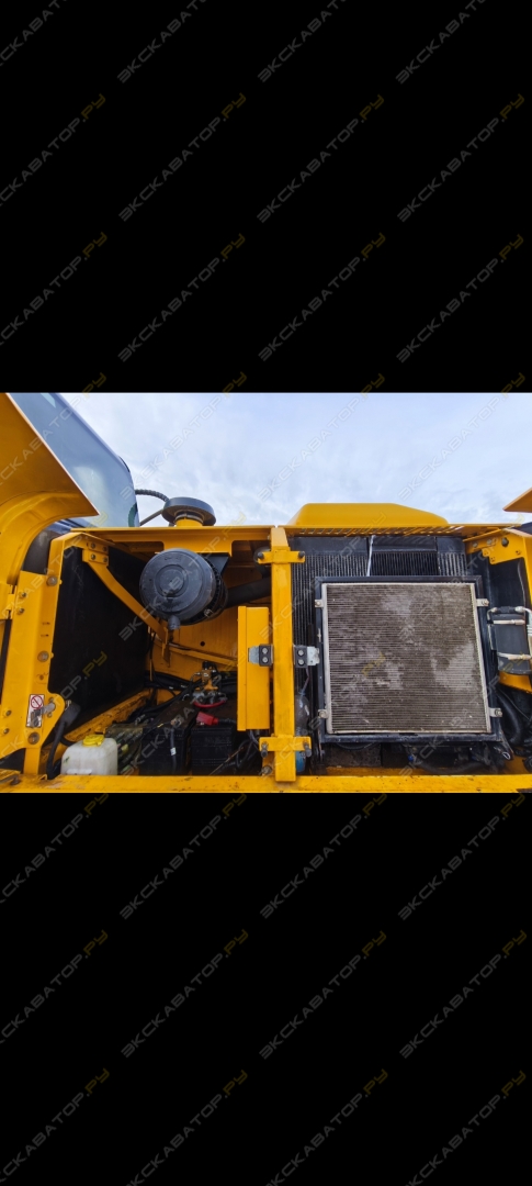JCB JS 220LC [8]