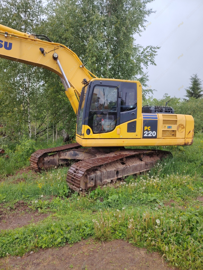 Komatsu PC220 [4]