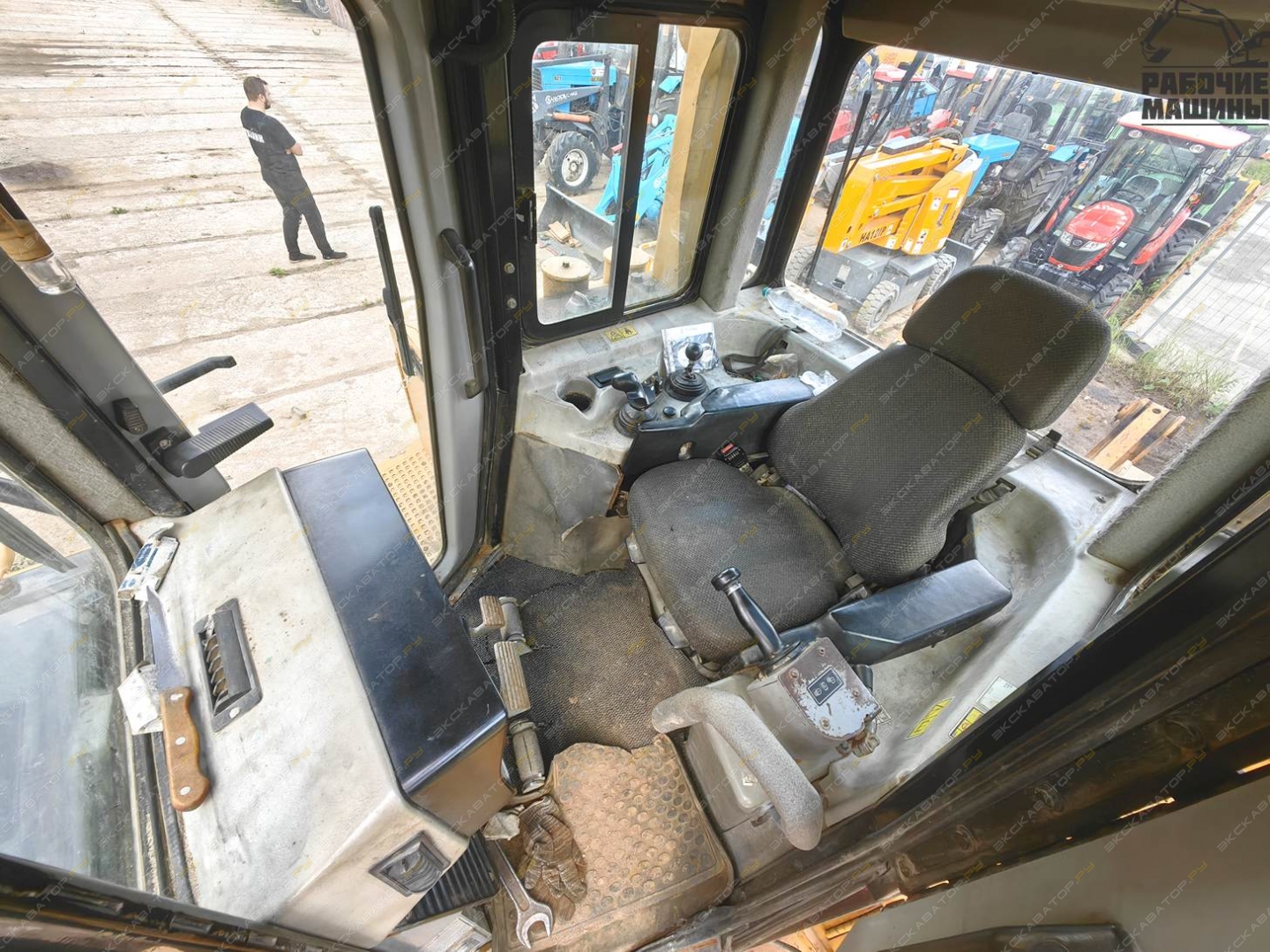 Caterpillar D6R [5]