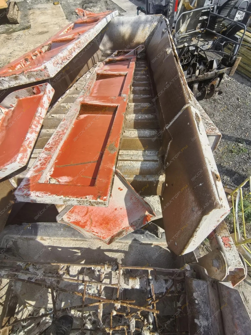 Sandvik QA340 (Extec S-5) [18]