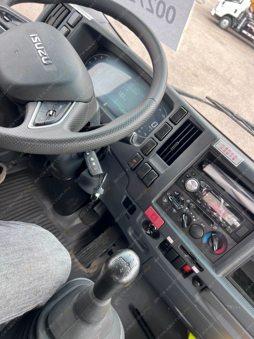 Isuzu Elf [10]
