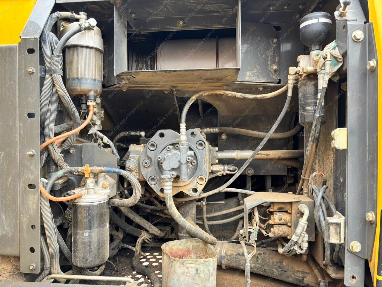 Sumitomo SH250-6 [14]