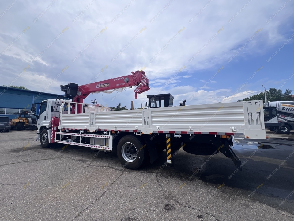 Isuzu Giga [2]