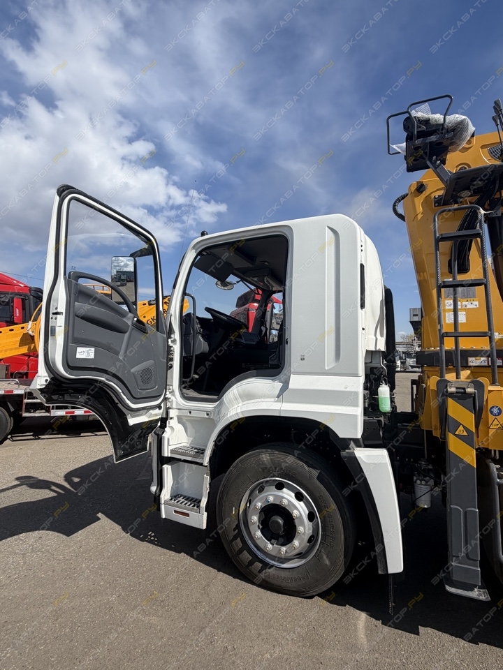 Isuzu Giga [6]