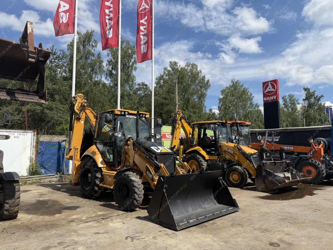 Caterpillar 428E [30]