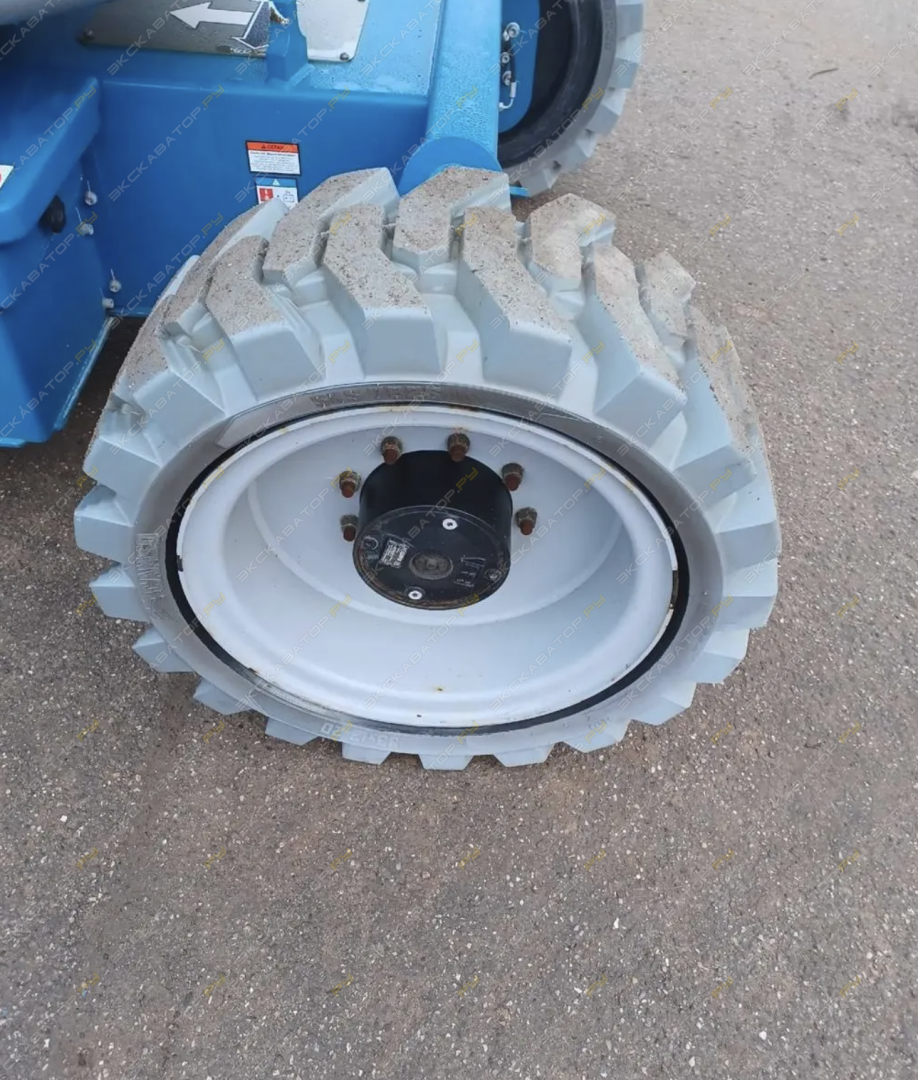 Niftylift HR17 Hybrid 4x4 [6]