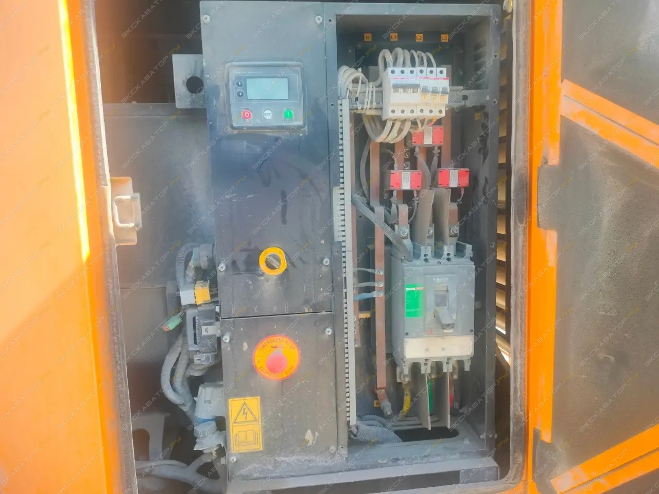 JCB G220QS [3]