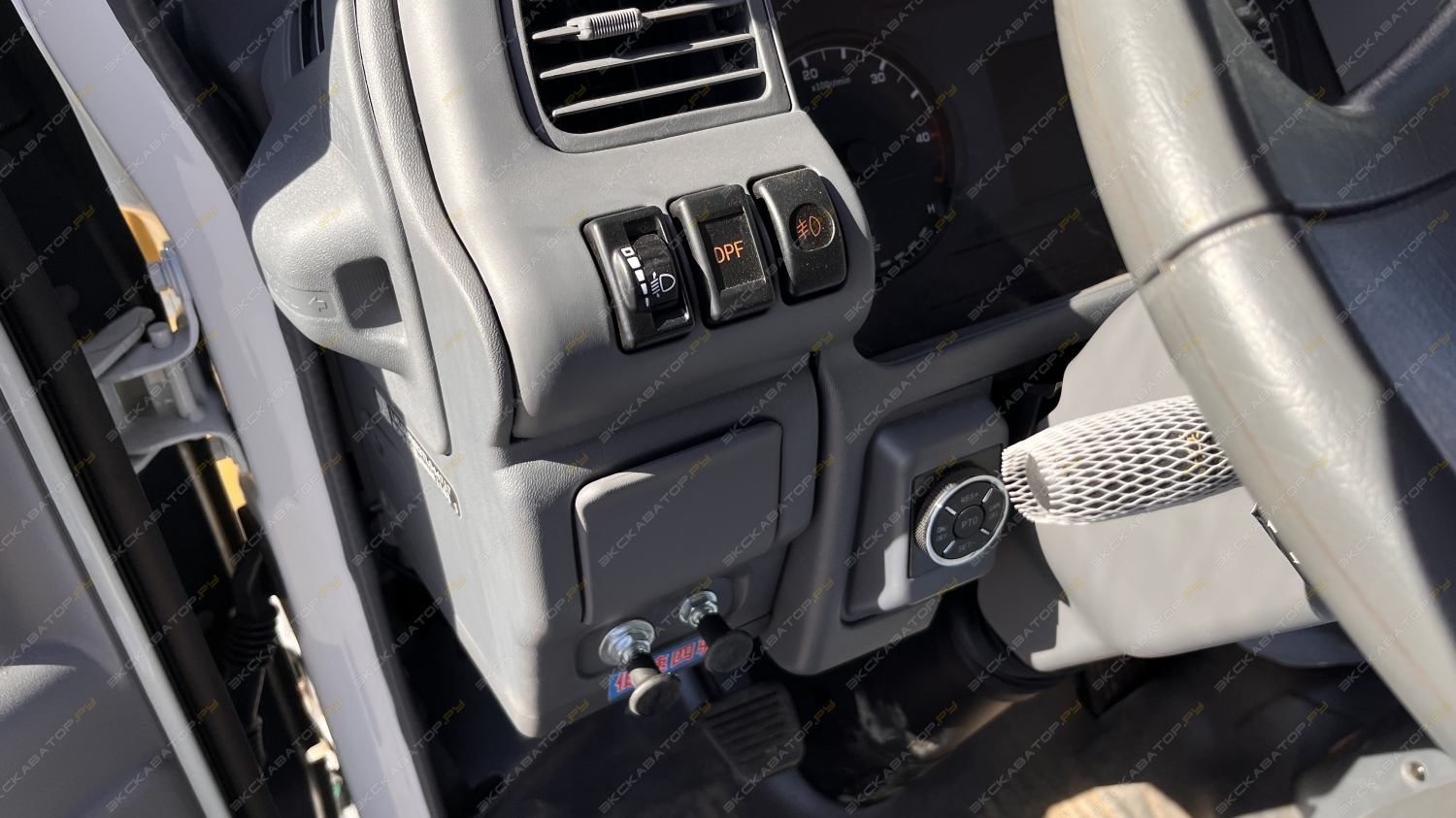 ELF 4x4 двойная кабина высота 20 м [16]