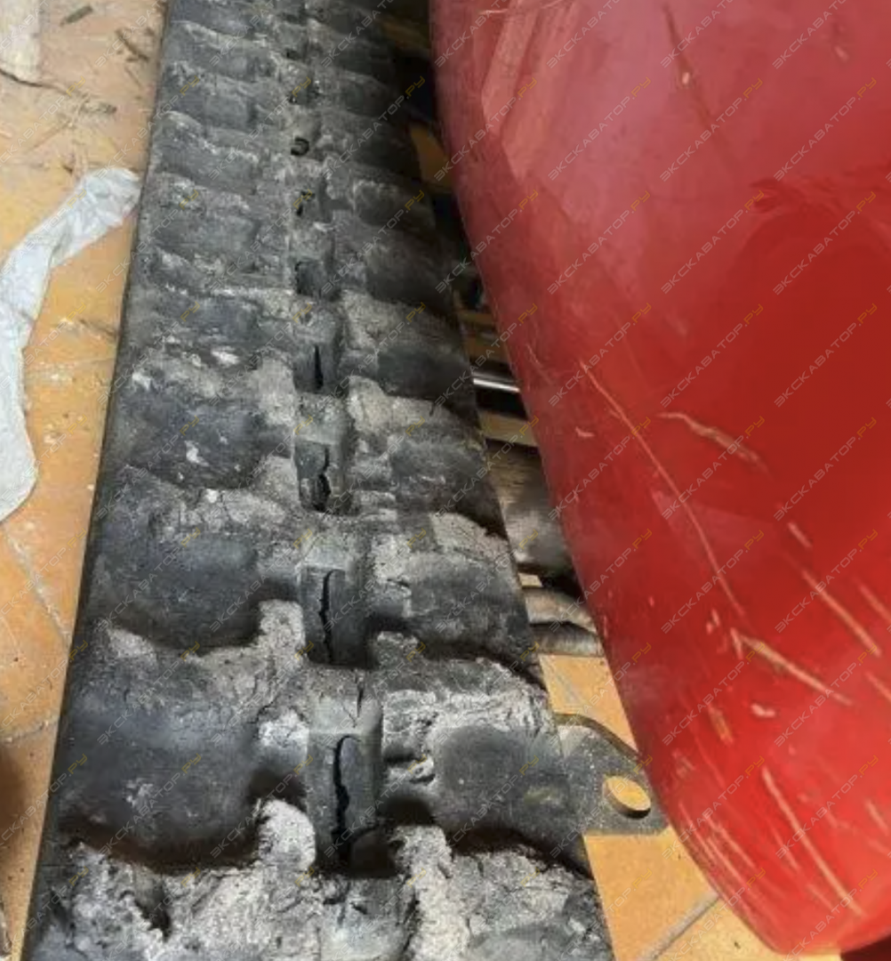Komatsu PC16R-3 [7]