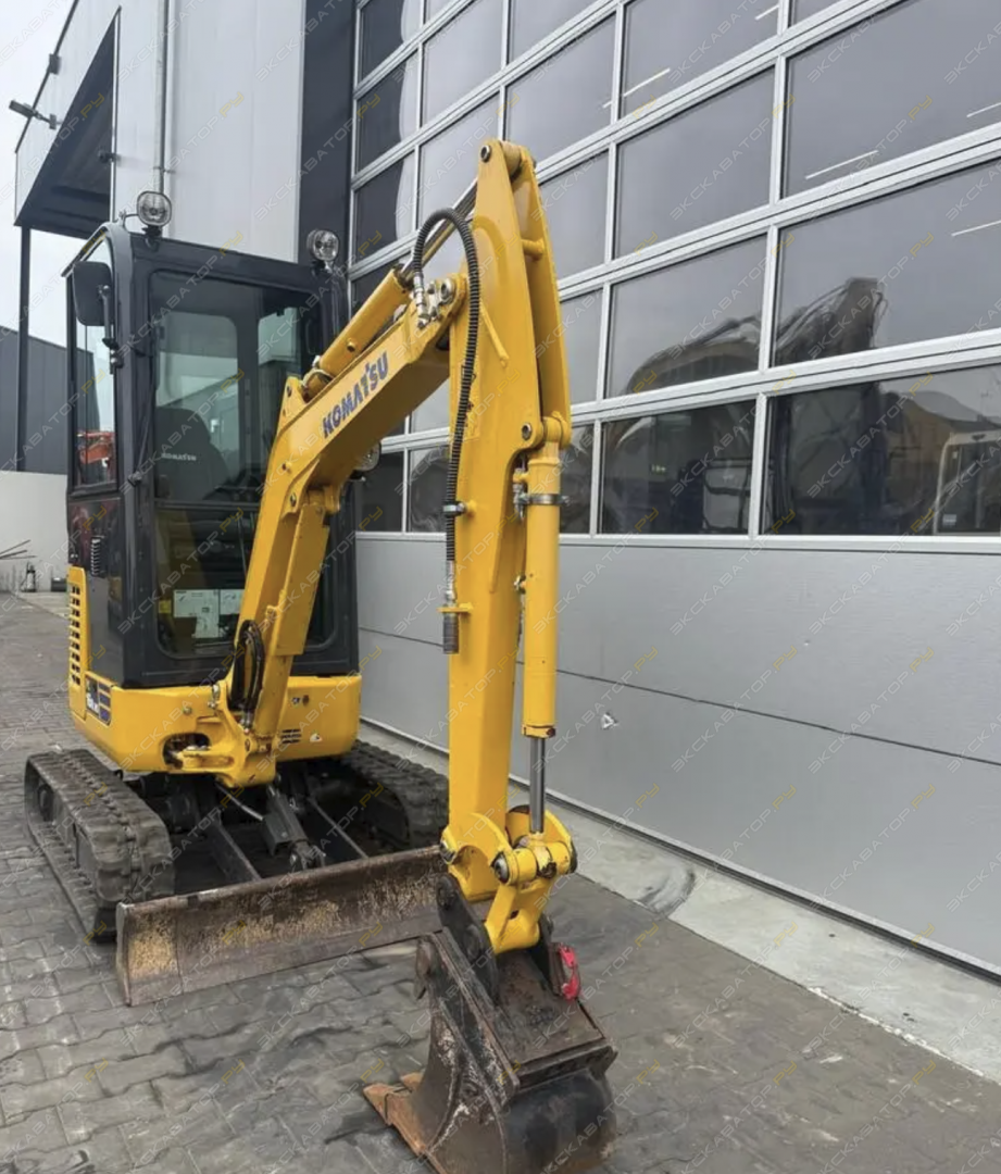 Komatsu PC16R-2HS [13]